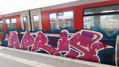 Graffiti Train - Photo by Hobbyspotter