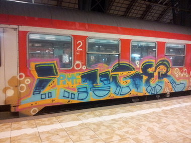 Graffiti Train - Photo by Hobbyspotter (2013)