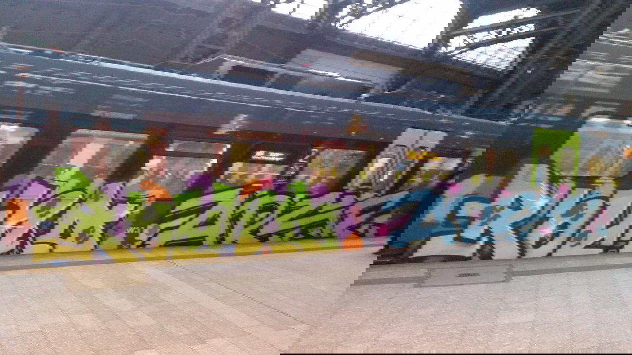 Graffiti Train - Photo by Hobbyspotter