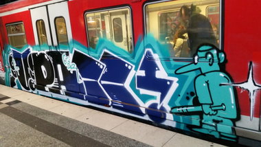 Graffiti Train - Photo by Hobbyspotter (2015)