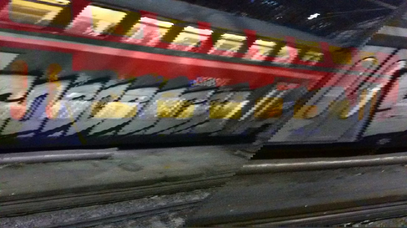 Graffiti Train - Photo by Hobbyspotter