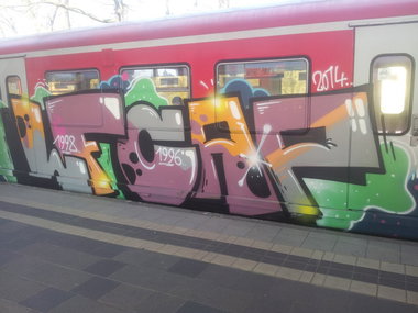 Graffiti Train - Photo by Hobbyspotter (2014)