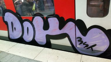 Graffiti Train - Photo by Hobbyspotter (2015)