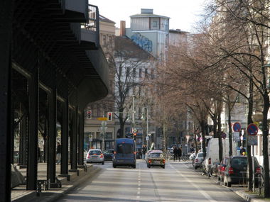 Graffiti Bombing - Photo by Hodenkobolt - 1up