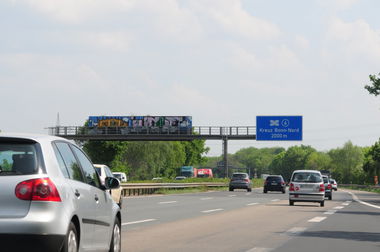 Graffiti Bombing - Photo by Hodenkobolt - INF