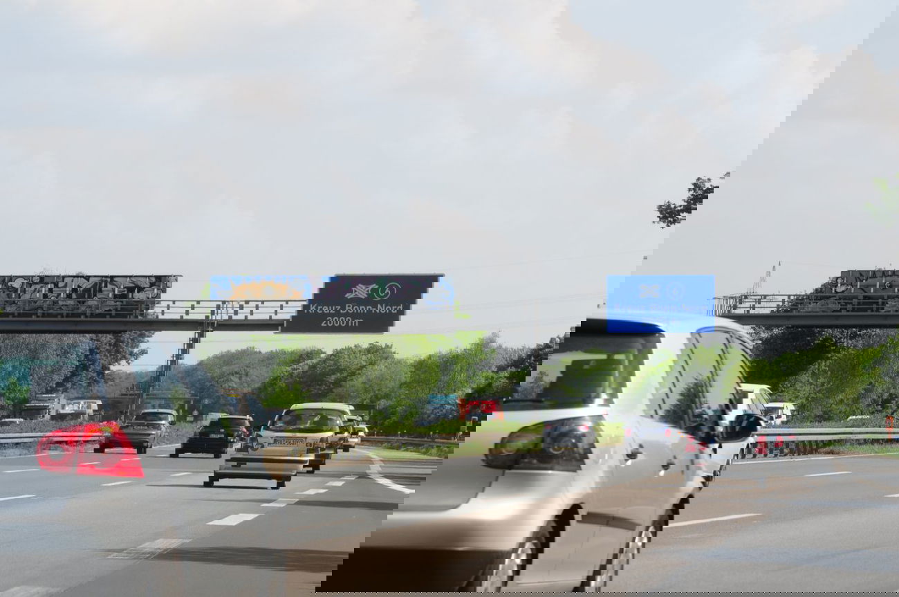 Graffiti Bombing - Photo by Hodenkobolt - INF