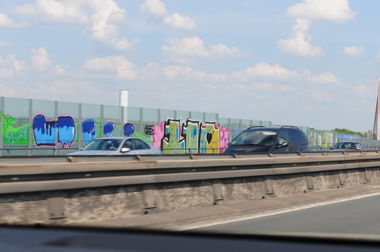 Graffiti Bombing - Photo by Hodenkobolt - 110