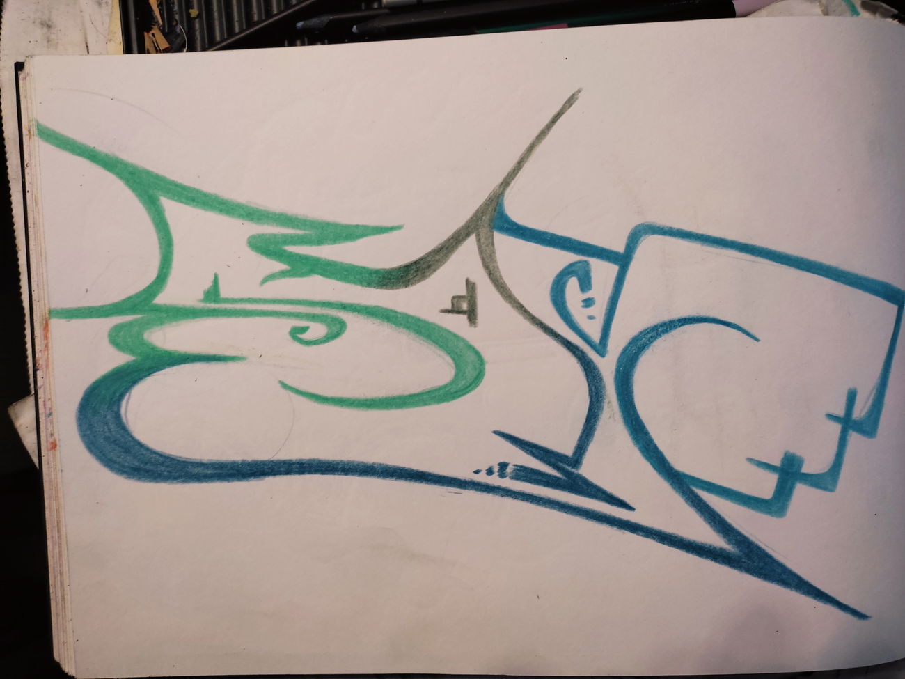 Graffiti Sketch - Photo by Hoe1
