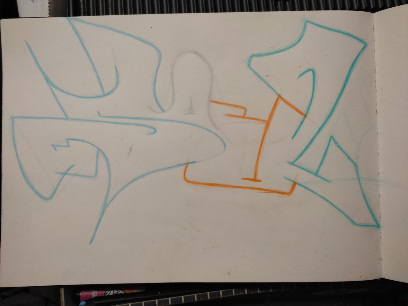 Graffiti Sketch - Photo by Hoe1