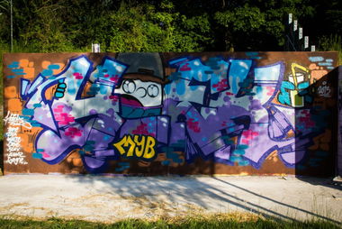 Graffiti Wall in Linz - Photo by Hoek143 - hoek, myb, linz (2013)