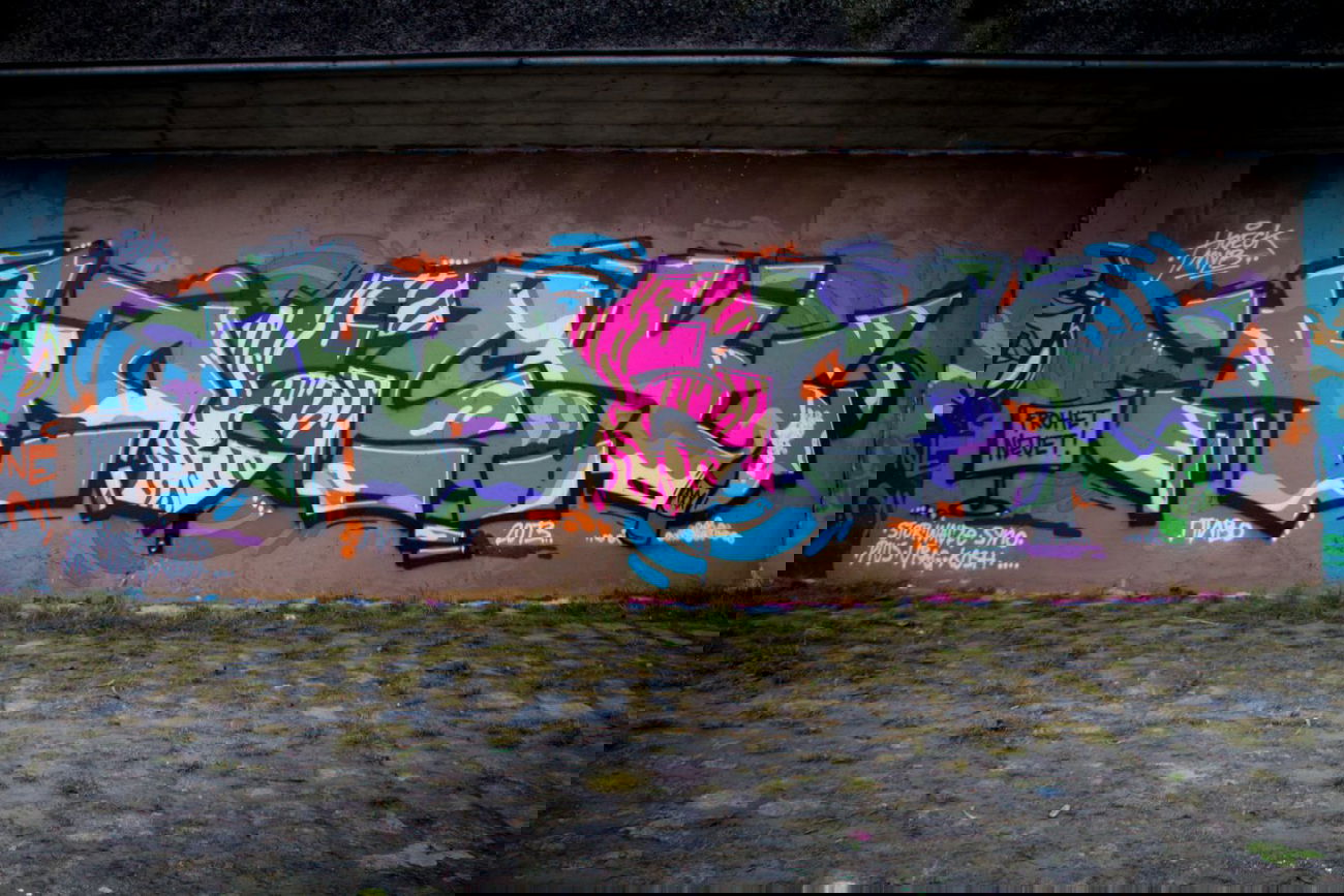 Graffiti in Linz - Photo by Hoek143 - hoek, linz, austria (2013)