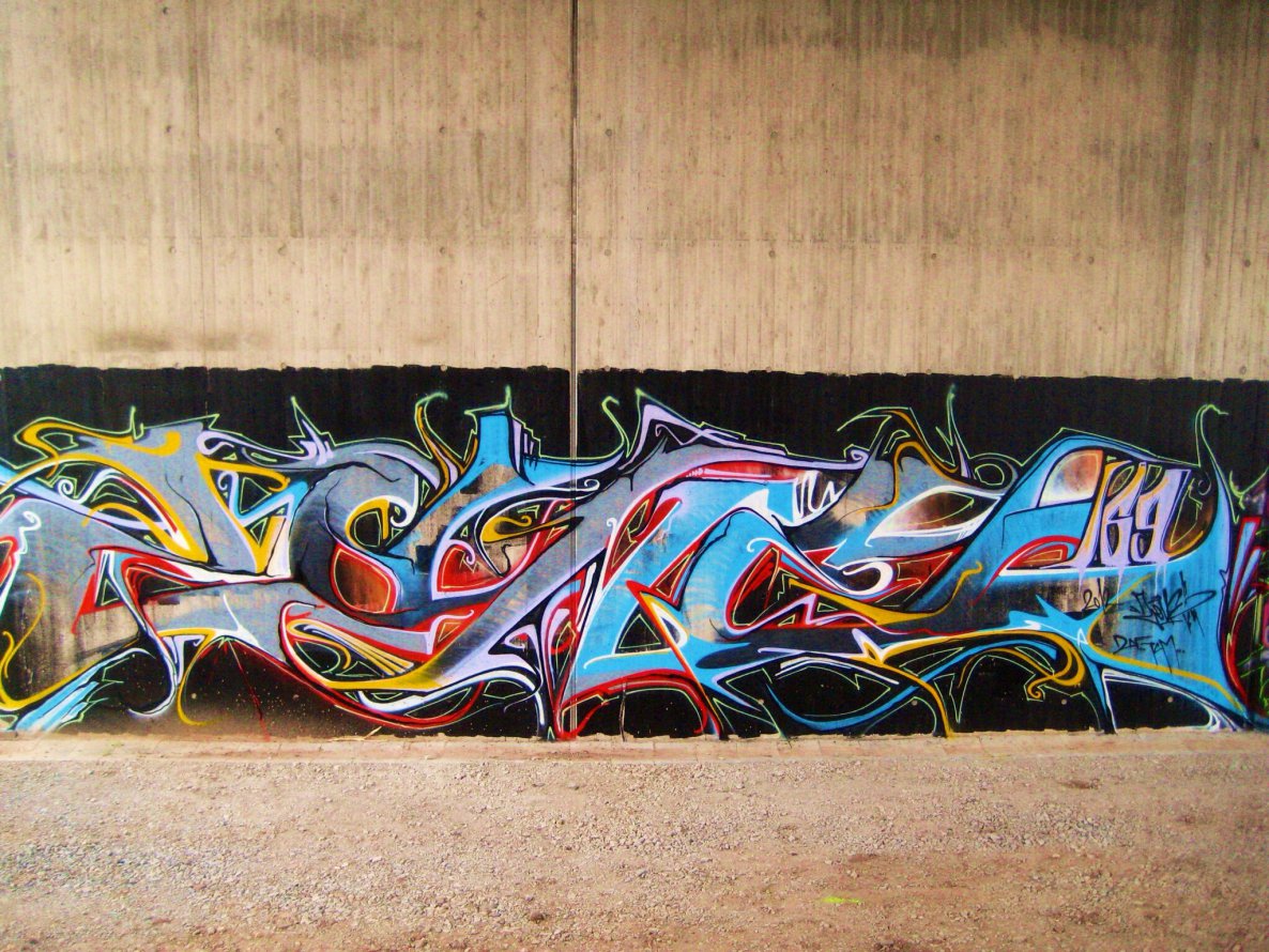 Graffiti Wall - Photo by Holzer - Zone (2012)