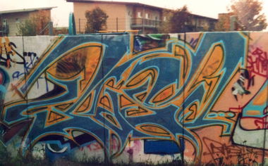Graffiti Wall - Photo by Holzer - BASD (2001)
