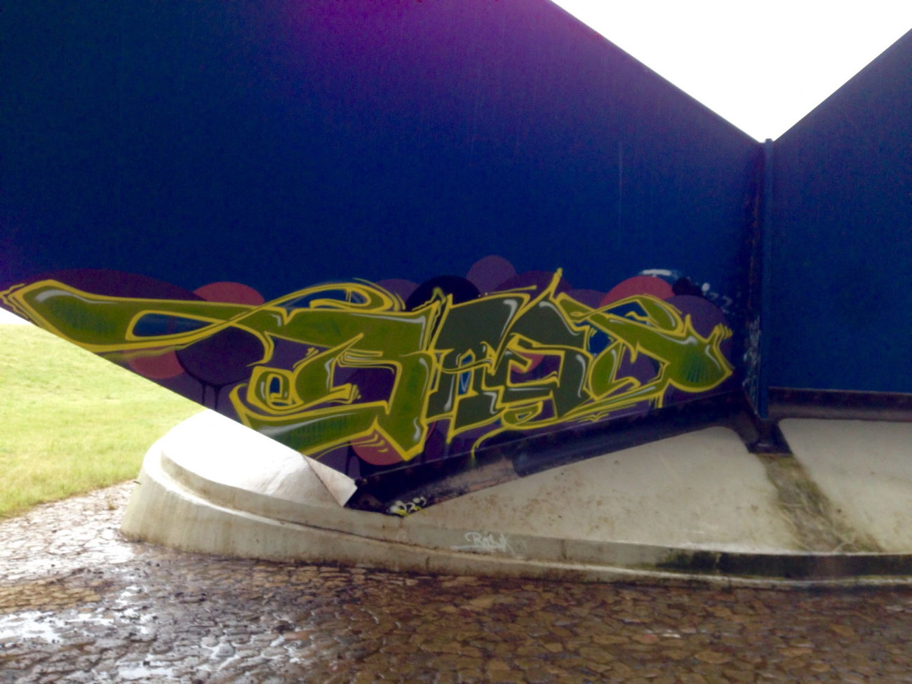 Graffiti Wall - Photo by Holzer (2016)