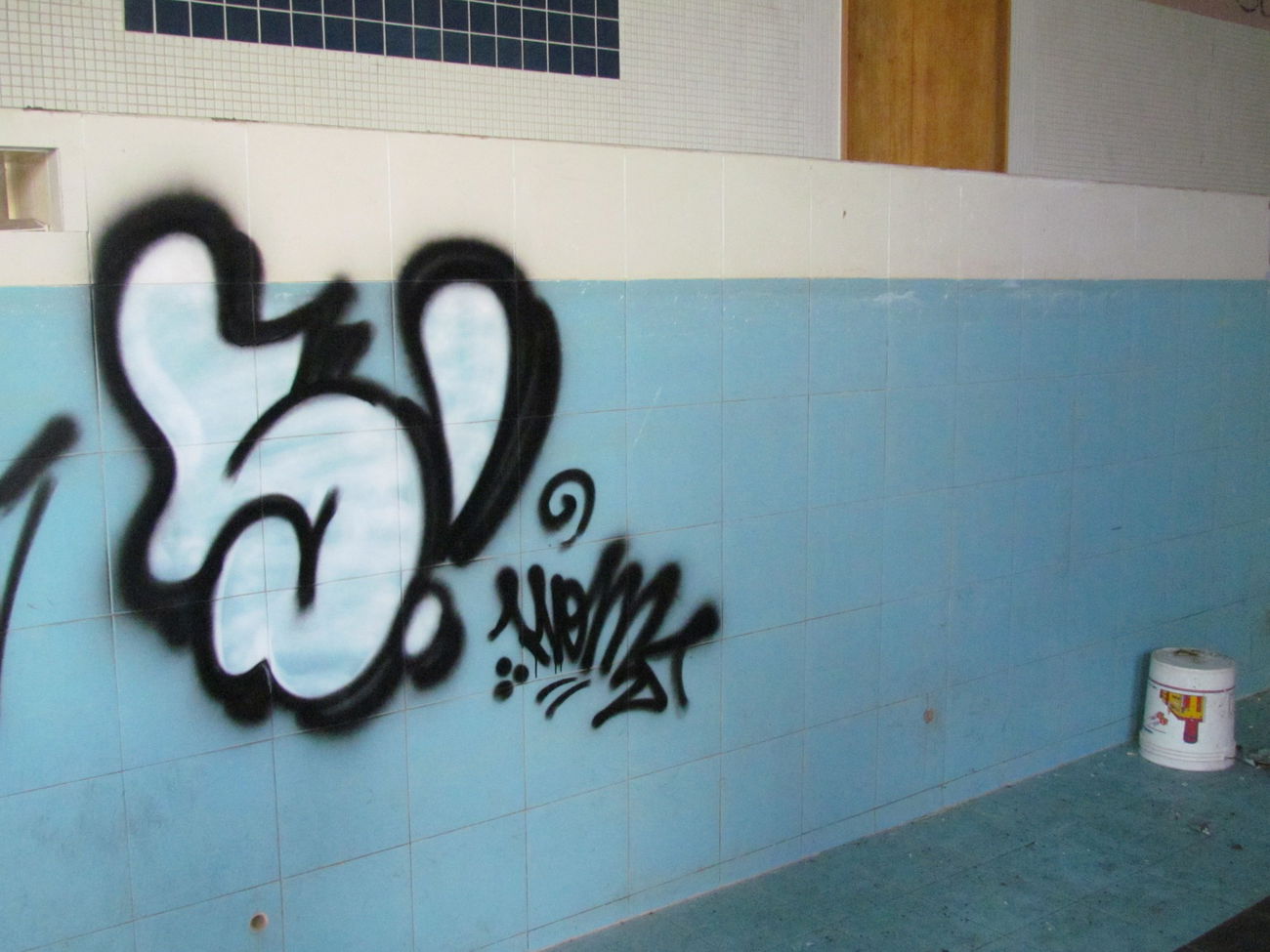 Graffiti Bombing - Photo by Homs - Homs