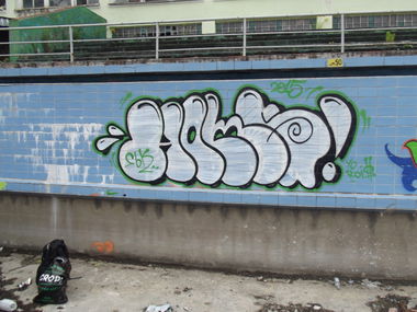 Graffiti Bombing - Photo by Homs - Homs