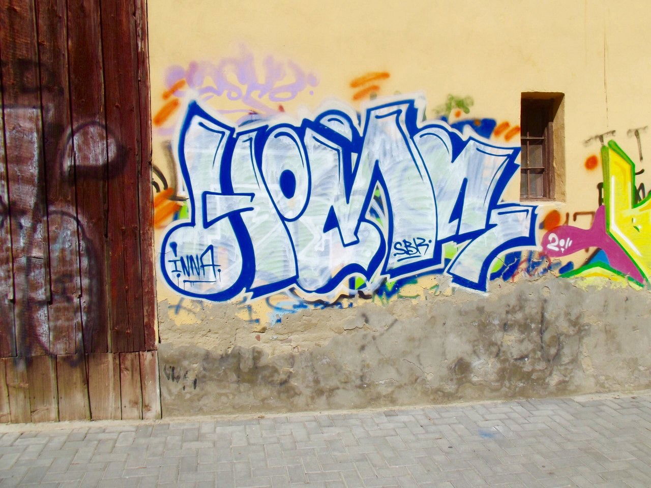 Graffiti Bombing - Photo by Homs - Homs