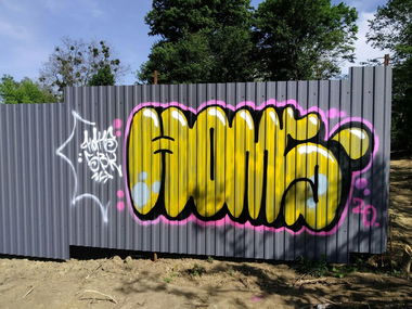 Graffiti Bombing - Photo by Homs - homs