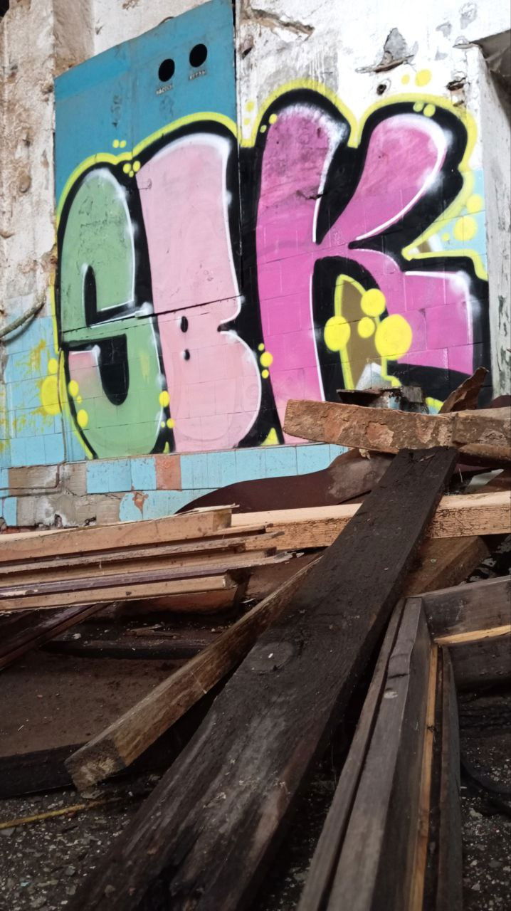 Graffiti Bombing - Photo by Homs (2025)