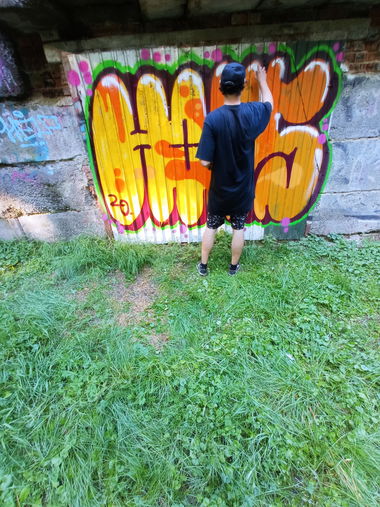 Graffiti Bombing - Photo by Homs - homsgraffiti