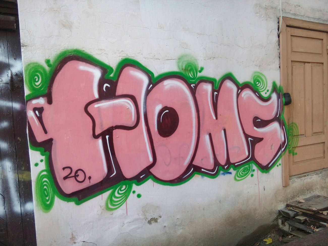 Graffiti Bombing - Photo by Homs - homs