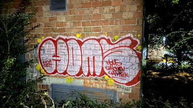 Graffiti Bombing - Photo by Homs - homs