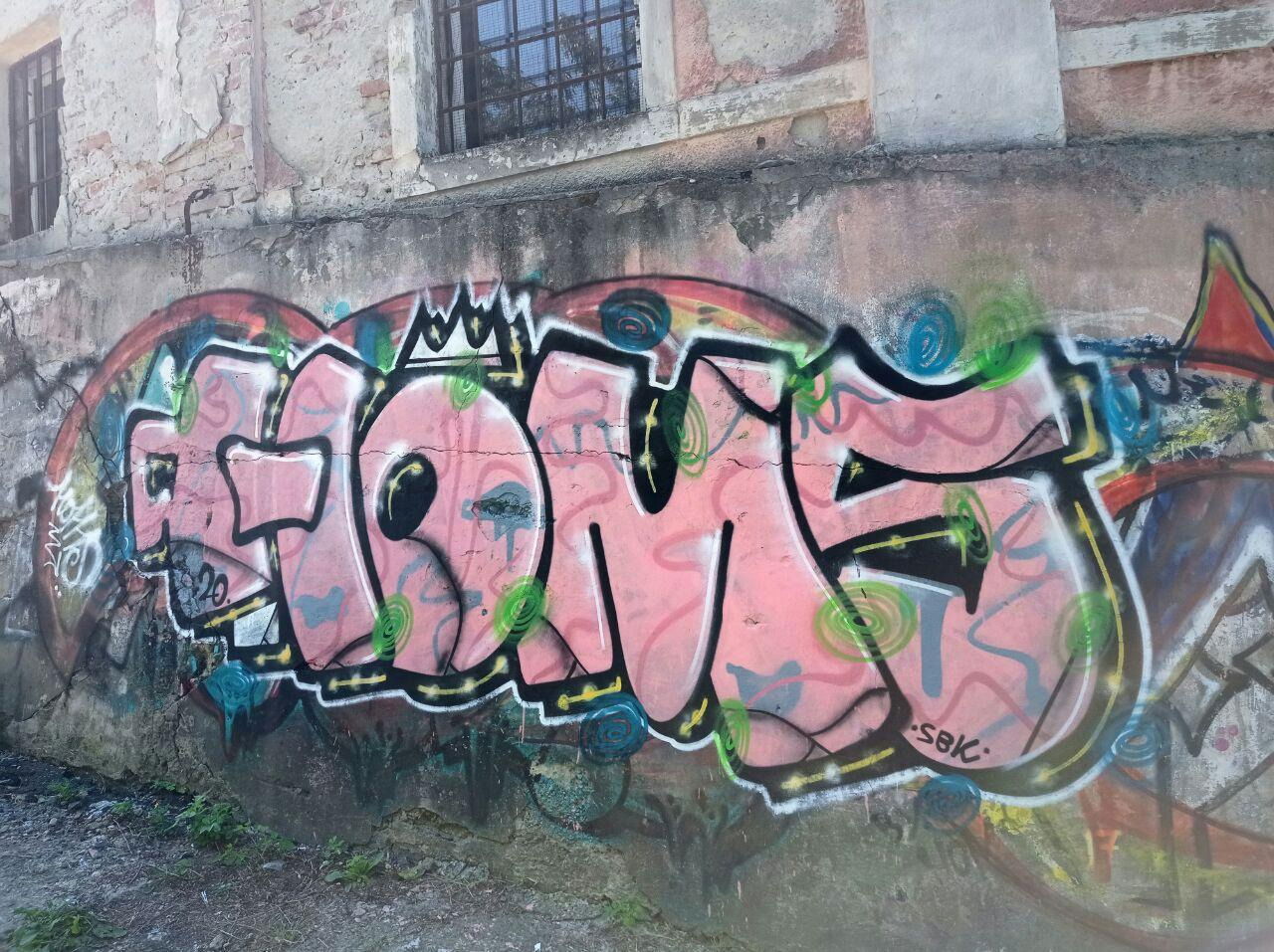 Graffiti Bombing - Photo by Homs - homs, graffiti (2020)