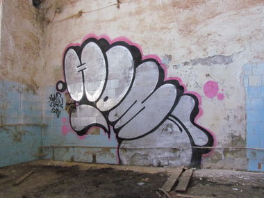 Graffiti Bombing - Photo by Homs (2025)