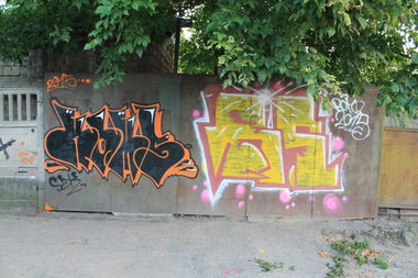 Graffiti Bombing - Photo by Homs - HomsRois