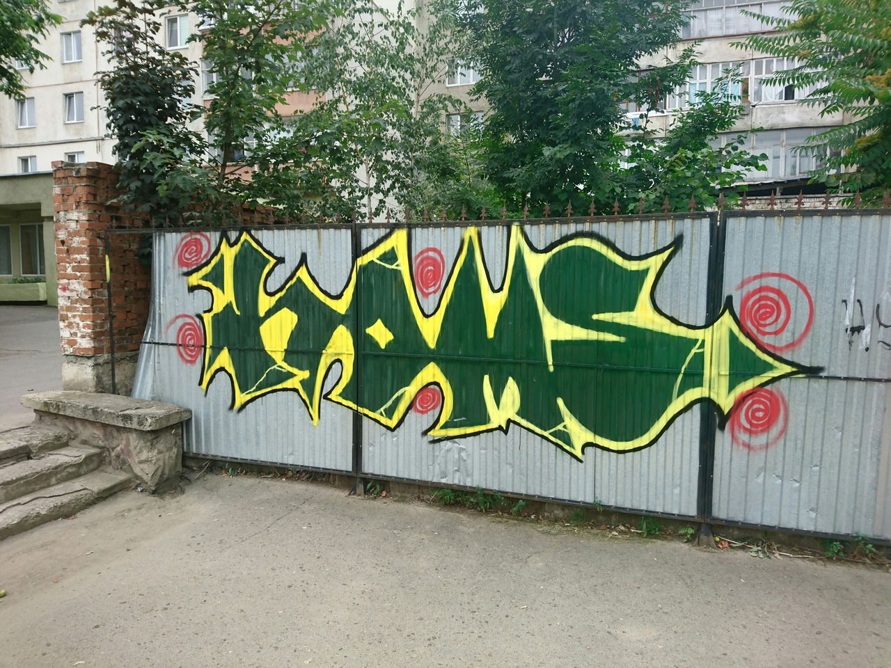 Graffiti Bombing - Photo by Homs - Homs