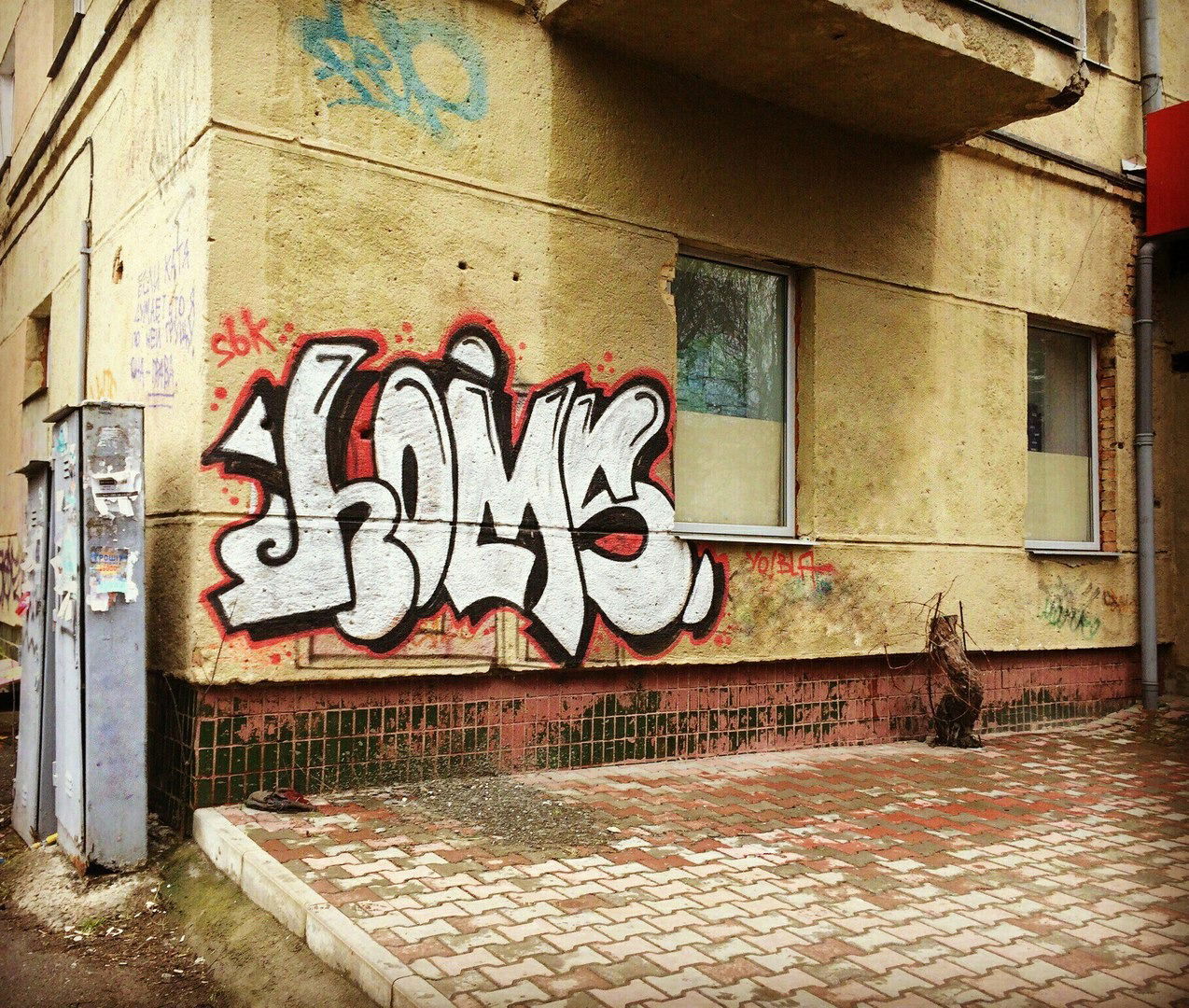 Graffiti Bombing - Photo by Homs - Homs