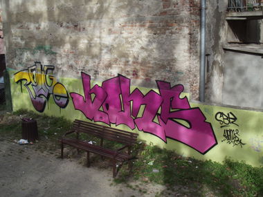 Graffiti Bombing - Photo by Homs