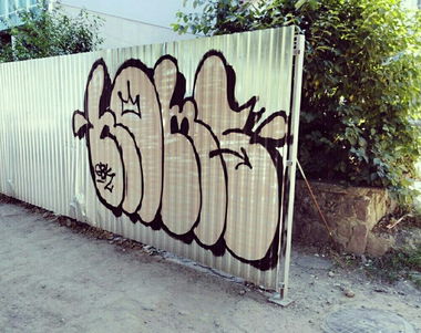 Graffiti Bombing - Photo by Homs - Homs