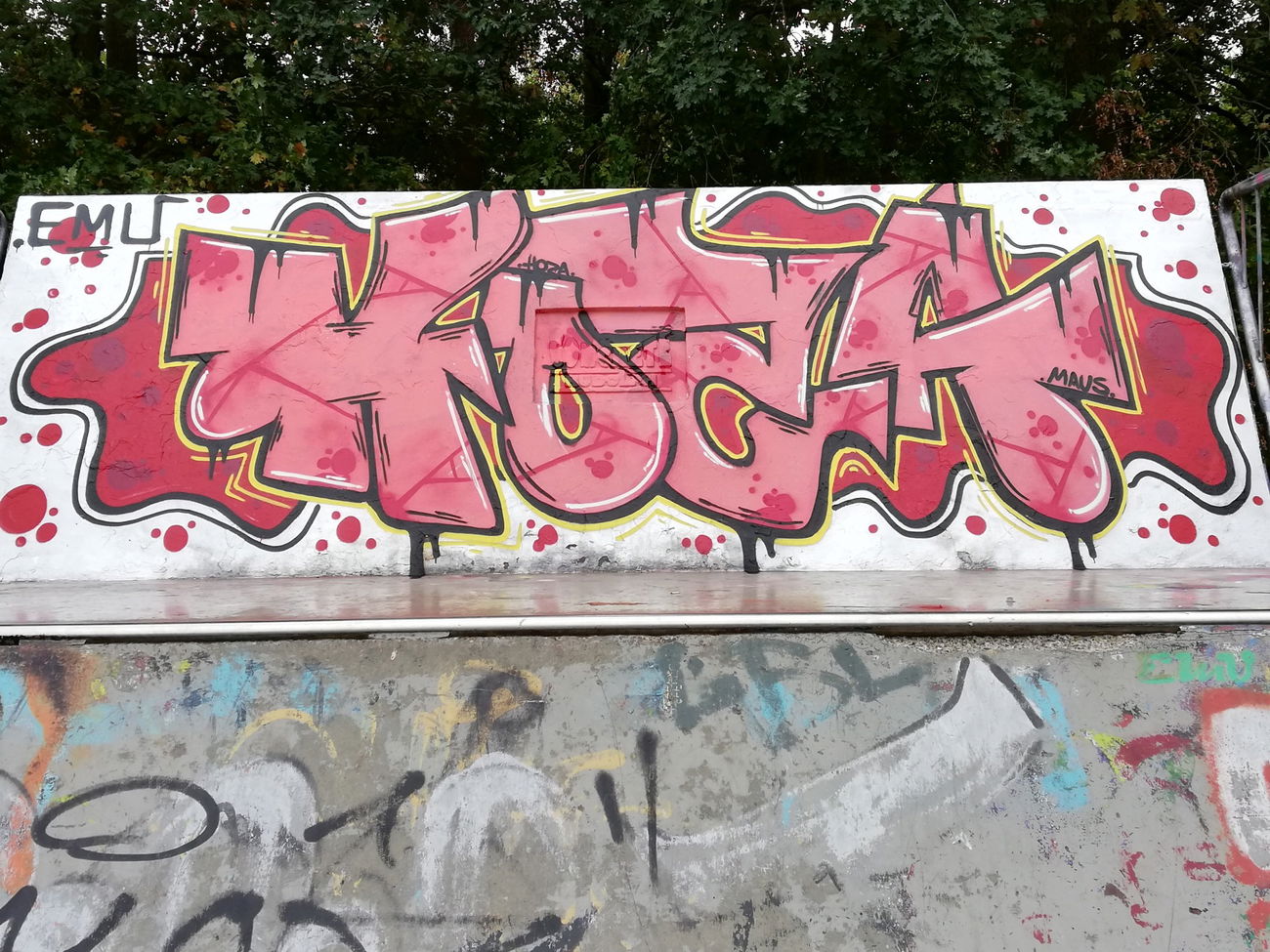 Graffiti Wall - Photo by HozaOne - hoza, emu