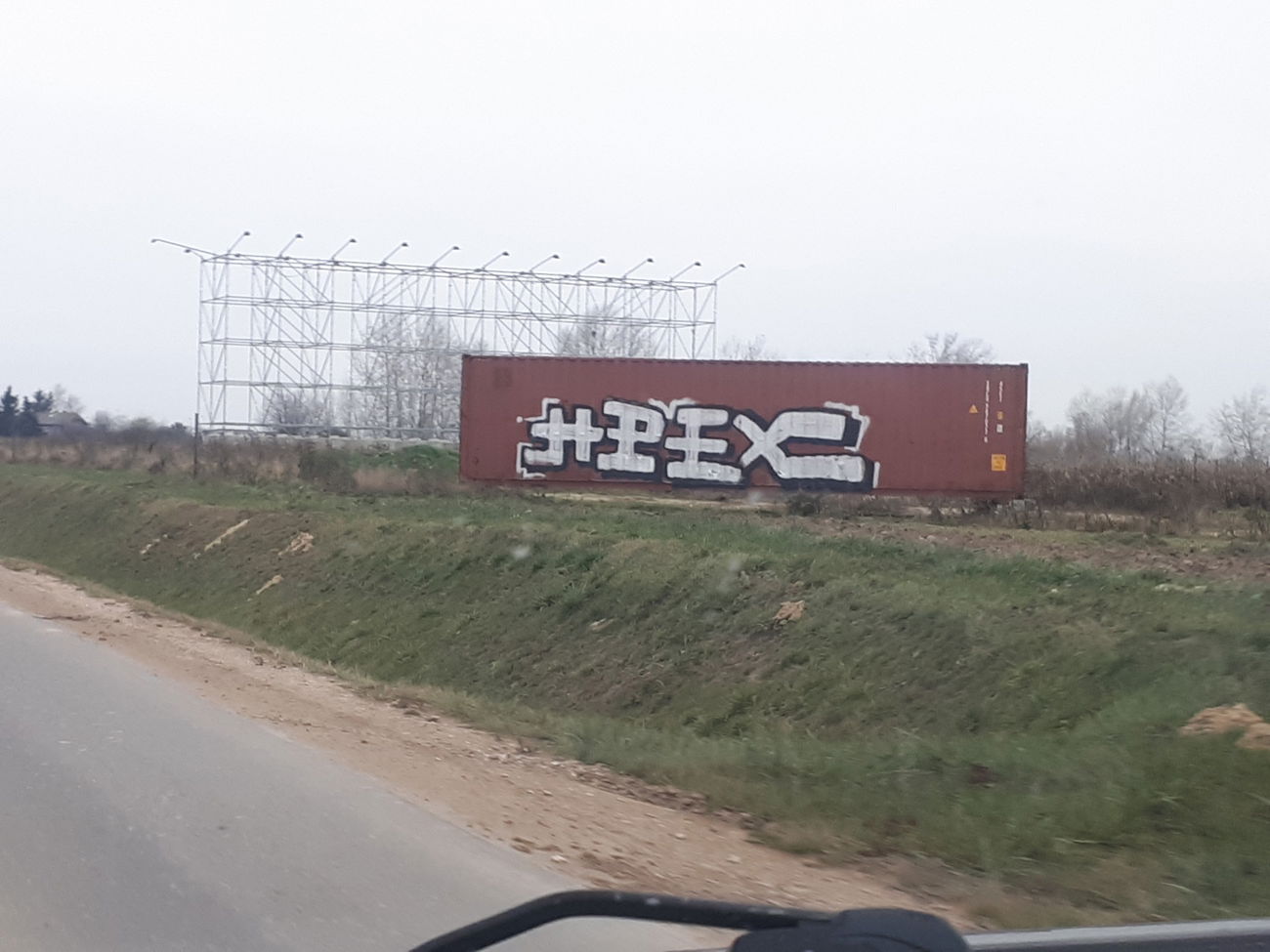 Graffiti Bombing in Poland - Photo by Hpex - hpex (2018)