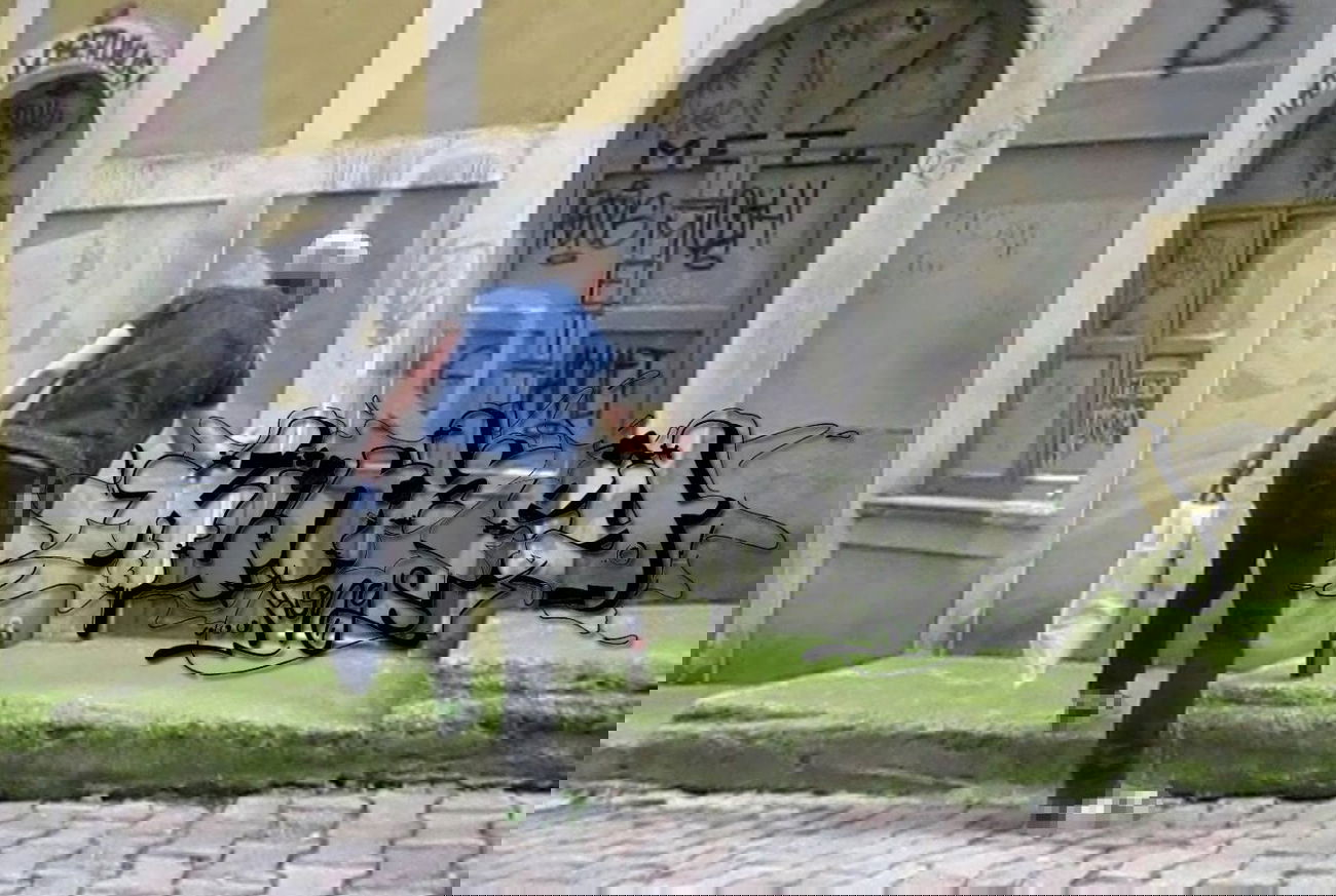 Graffiti Bombing - Photo by HunkeyKongs - Hunkey, Kongs, The (2015)