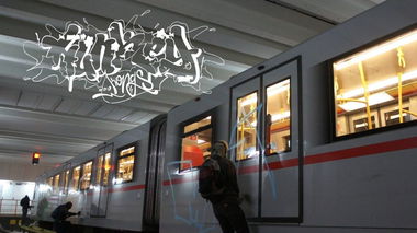 Graffiti Train - Photo by HunkeyKongs - Hunkey, Kongs, The (2015)
