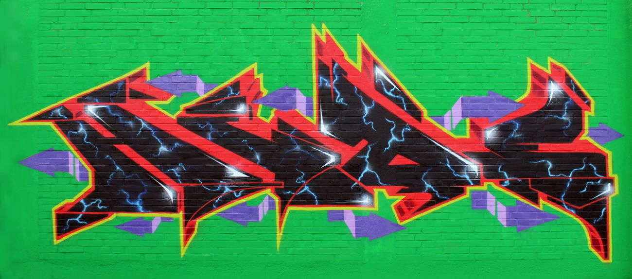 Graffiti Wall - Photo by Hyde - hide, hyde