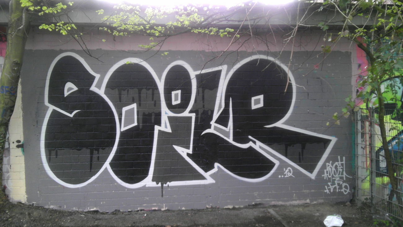 Graffiti Wall - Photo by Hykes77 - soilr, gfs, essen (2012)