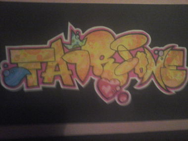 Graffiti Wall - Photo by IDeeone