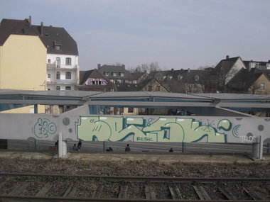 Graffiti Bombing - Photo by IG0R - Brisk, Besk, Takos (2013)
