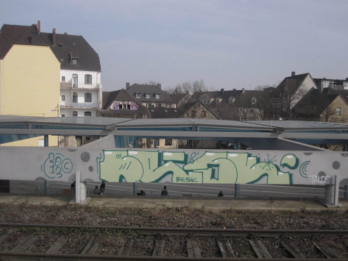 Graffiti Bombing - Photo by IG0R - Brisk, Besk, Takos (2013)