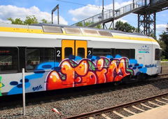 Graffiti Train - Photo by ILikeBigButts - foim