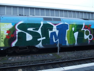 Graffiti Train - Photo by ILikeBigButts - swr, t2b