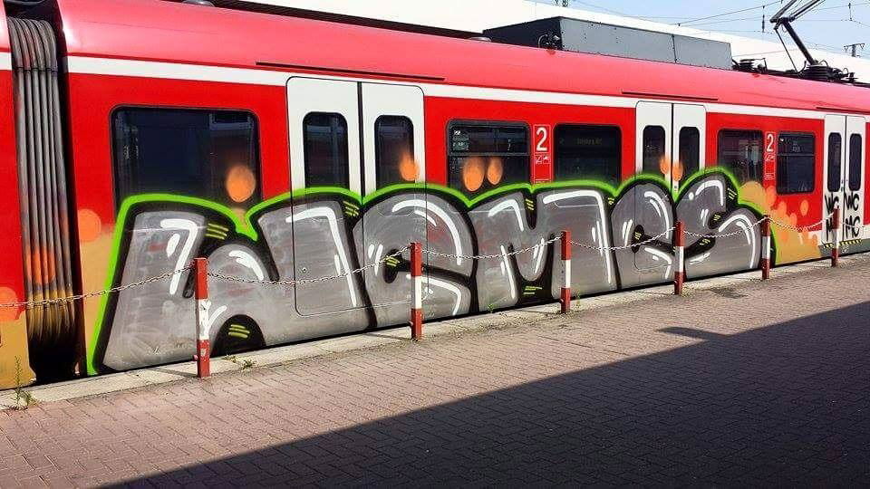 Graffiti Train - Photo by ILikeBigButts - wcmc