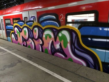 Graffiti Train - Photo by ILikeBigButts - foim