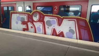 Graffiti Train - Photo by ILikeBigButts - Foim
