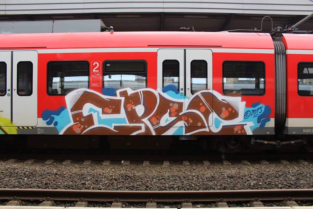 Graffiti Train - Photo by ILikeBigButts - epsc