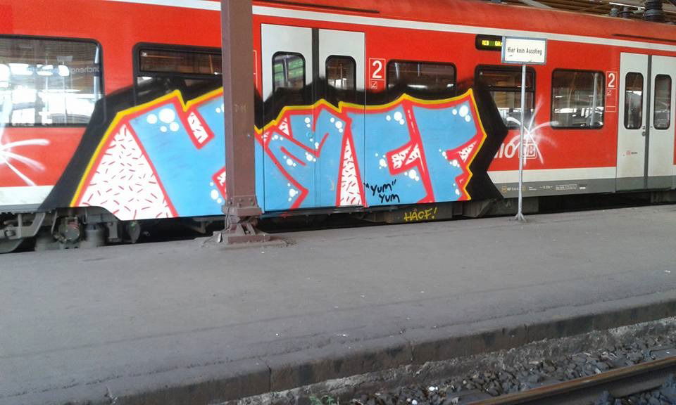 Graffiti Train - Photo by ILikeBigButts - hacf