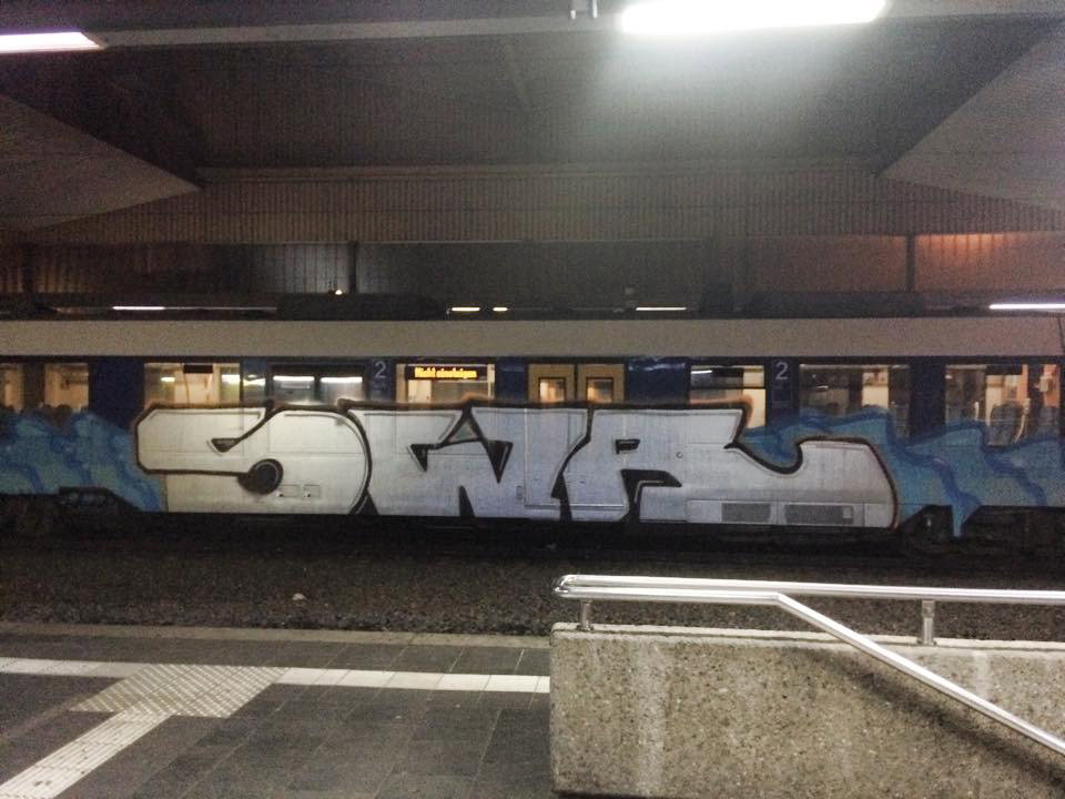Graffiti Train - Photo by ILikeBigButts - swr